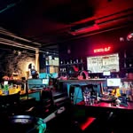 신촌 밤에피는 꽃